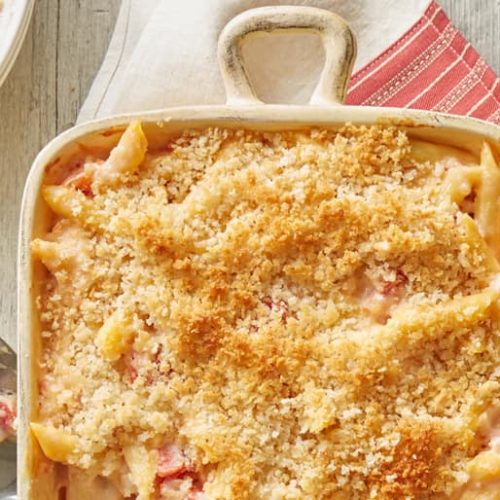 Overhead view of a pan of penne pasta macaroni and cheese made with Muir Glen Fire Roasted Tomatoes, Pepper Jack and white Cheddar.